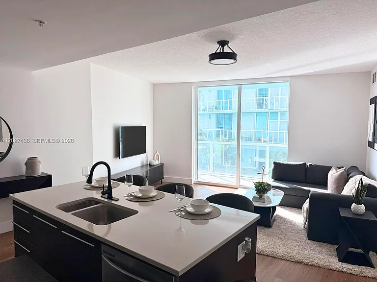 1900 N Bayshore Dr #1417 — Photo 7