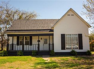 409 W 10th St, Cisco, TX 76437