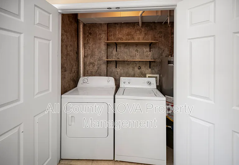 610 Kensington Dr — Photo 10