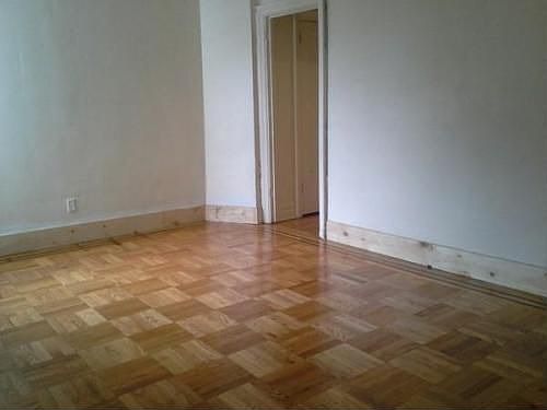 2nd image of 3202 Clarendon Rd APT 3F