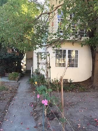 1st image of 10724 Camarillo St