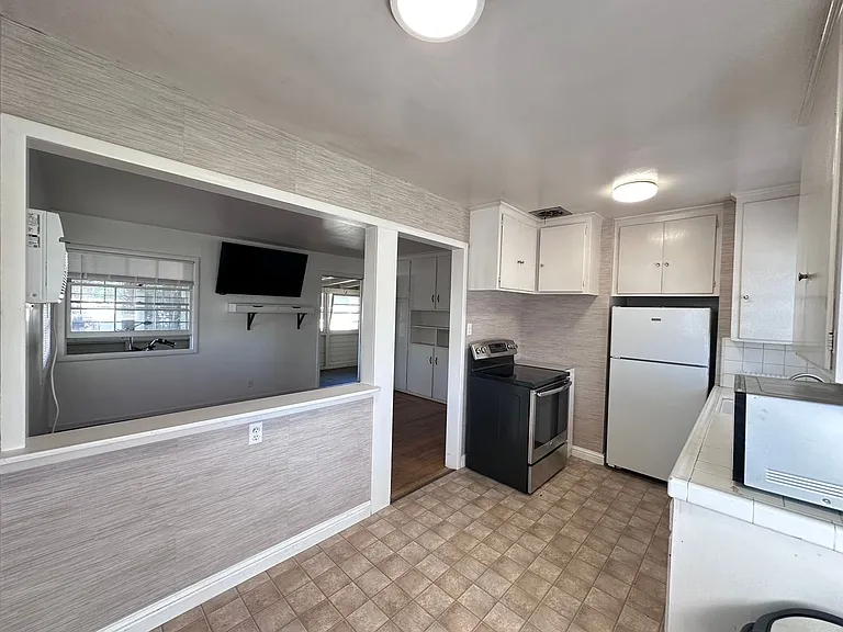 610 William St #A — Photo 7