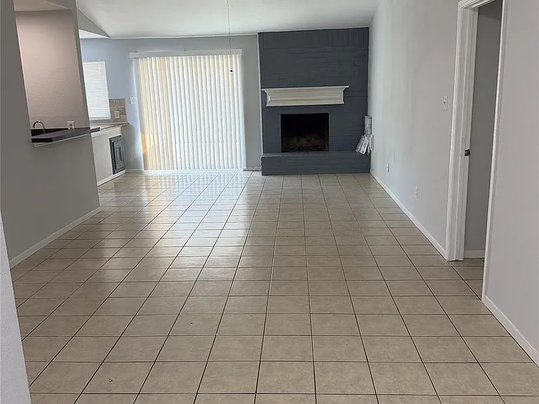 15722 Echo Canyon Dr — Photo 5