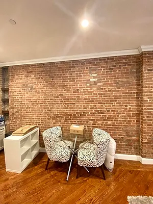 Rented by Bold New York | media 32