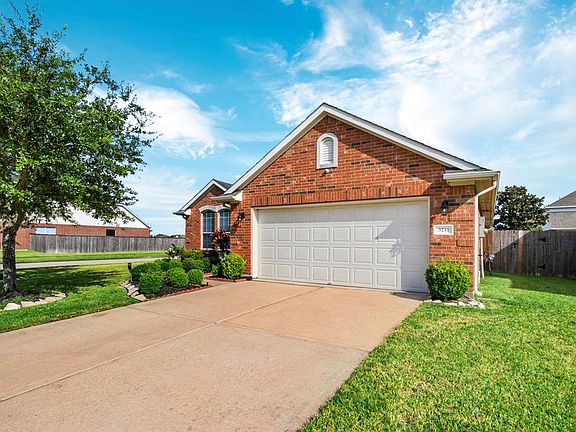 2nd image of 3211 Cactus Heights Ln