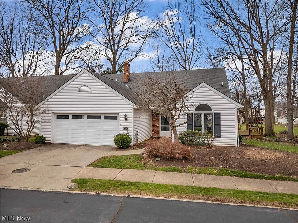 1st image of 13 Laurel Dr