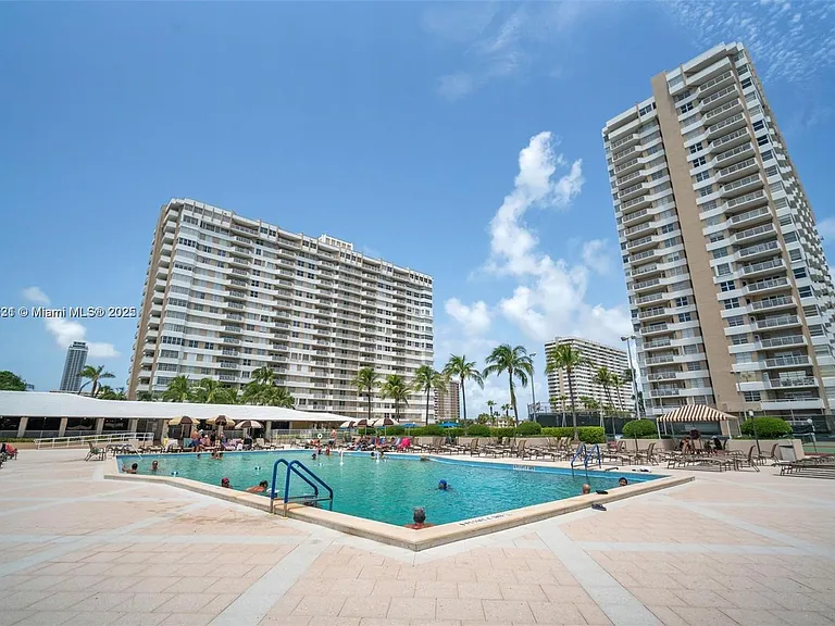 1950 S Ocean Dr #6K — Photo 22