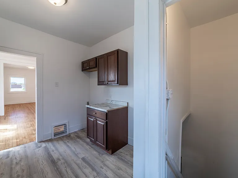 553 Highland St — Photo 18