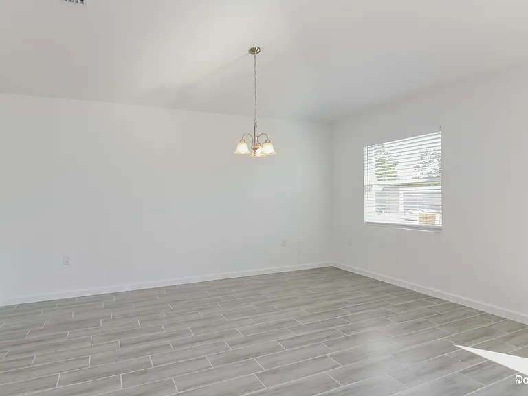 1251 Amazon Ln — Photo 5