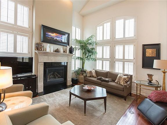 5th image of 14 Astor Pl