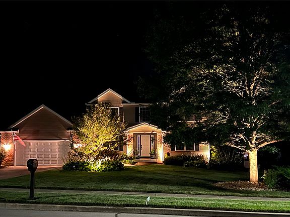 3rd image of 8790 Carson Dr