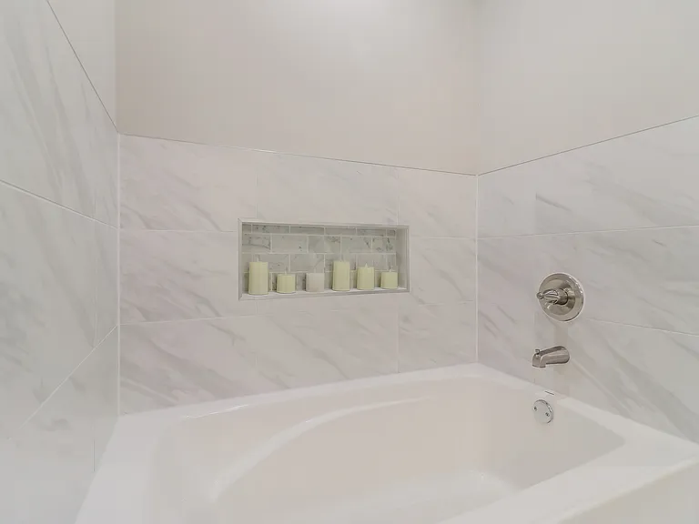 1975 Angelina Dr — Photo 18