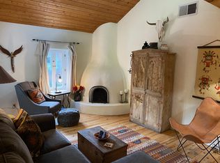 319 Montoya St, Taos, NM 87571
