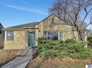 2636 Woodsdale Blvd, Lincoln, NE 68502