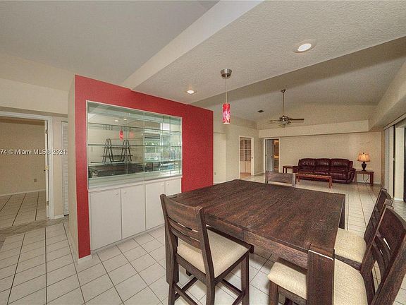 4th image of 2581 SE Caladium Ave