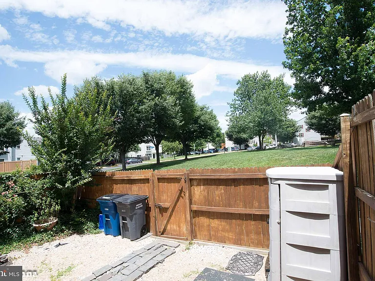 6128 Hoskins Hollow Cir #B — Photo 34