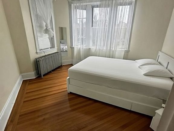 4th image of 1725 Commonwealth Ave #1B