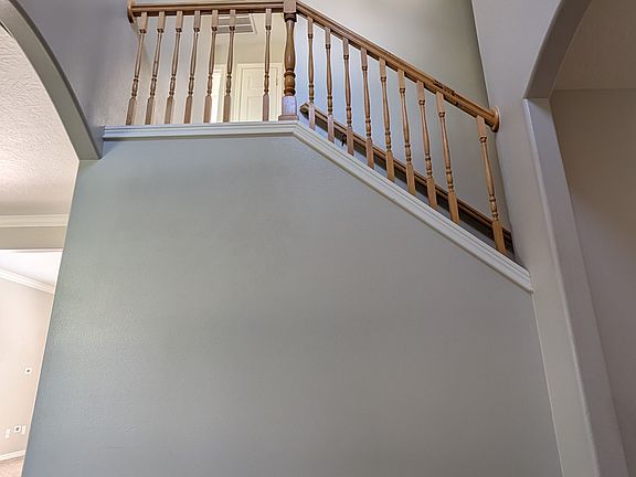 3rd image of 169 W Apple Ave