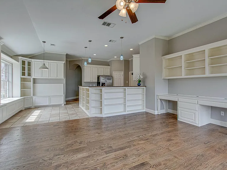3501 Wind Flower Ln — Photo 10