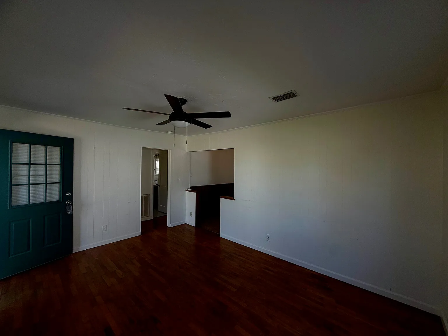 2 bed, 816 sqft, $1,200 — Photo 2