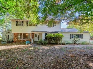 75 Cherokee Ave, Allendale, NJ 07401