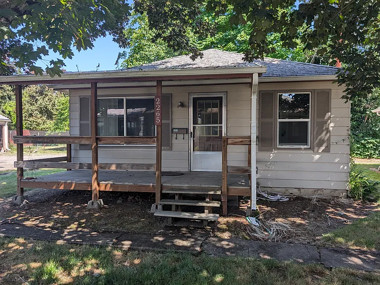 2265 Breyman St NE — Photo 1