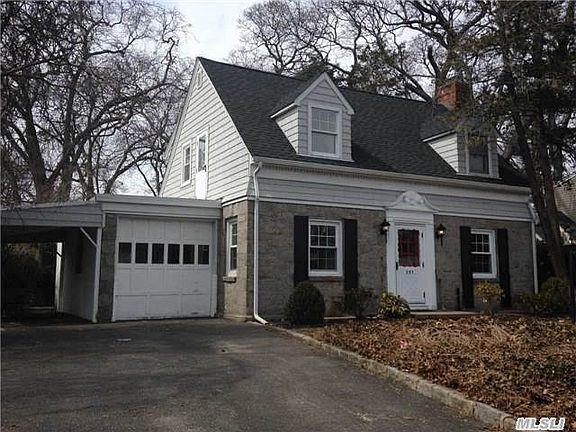2nd image of 797 Hempstead Ave