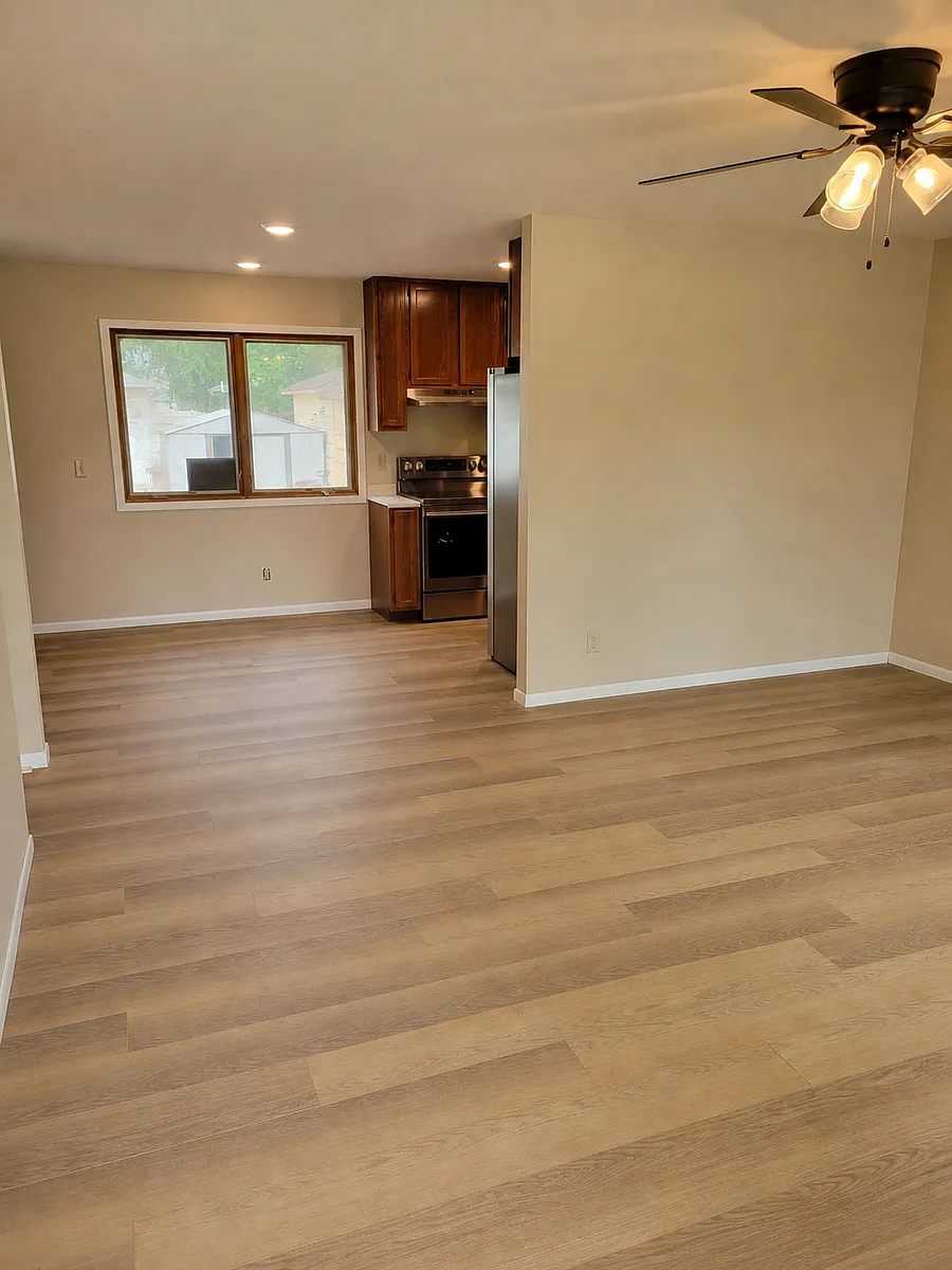 Living room/dining room - 2814 L Ave