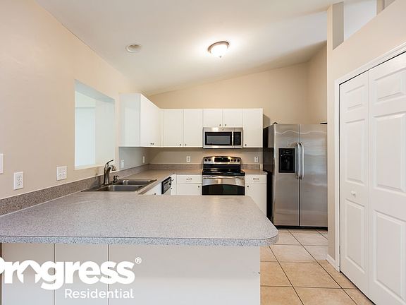 5th image of 1310 SW 11th Pl