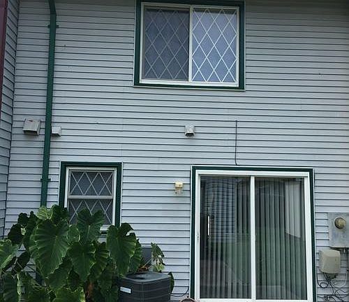 2nd image of 1121 Clay St