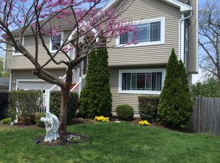 43 Epping St, Millbury, MA 01527