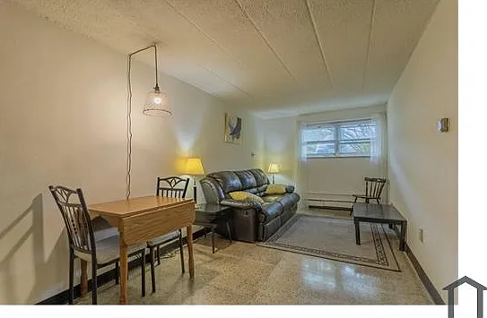 1 bed, 800 sqft, $700 — Photo 2