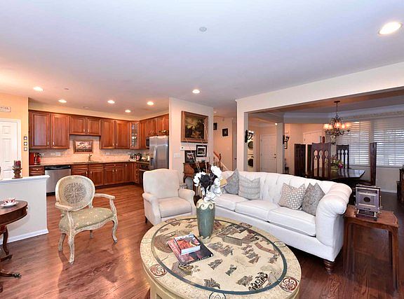 5th image of 35 Harborside Way