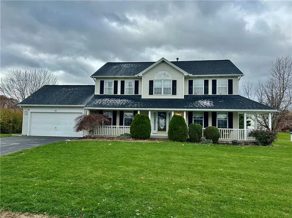 25 Crispin Ct, Rochester, NY 14612