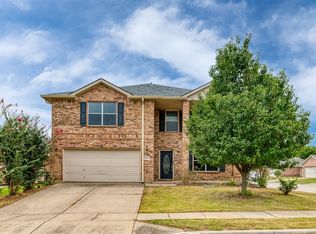 4900 Meadow Trails Dr, Fort Worth, TX 76244