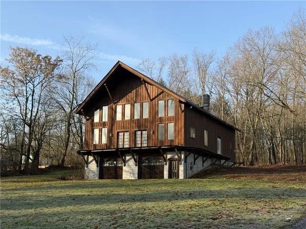 461 Grove St, Hermitage, PA 16148