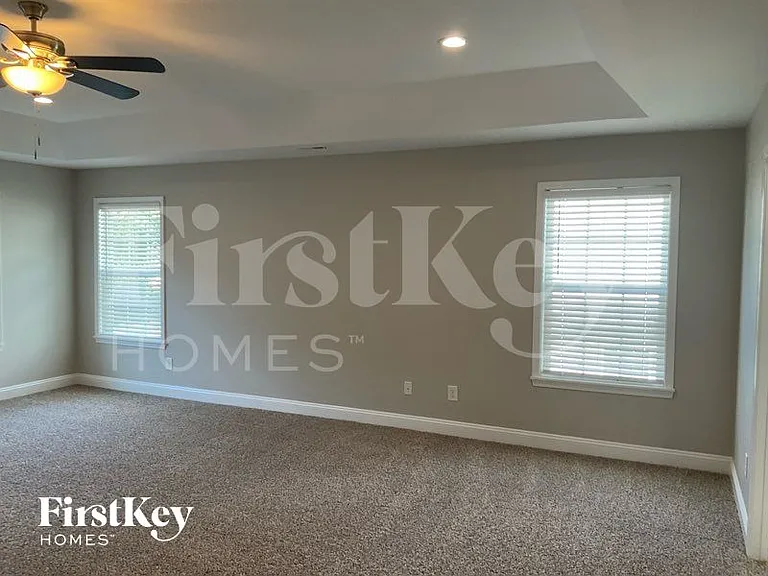 5602 Falkland Dr — Photo 8