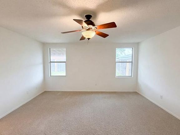 3rd image of 6612 Basswood Dr