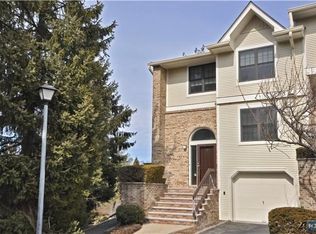 17 Otis Pl, Verona, NJ 07044