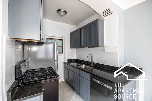 1369 W Estes Ave Photo 1