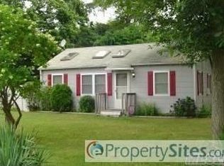 85 Charles Rd, East Patchogue, NY 11772