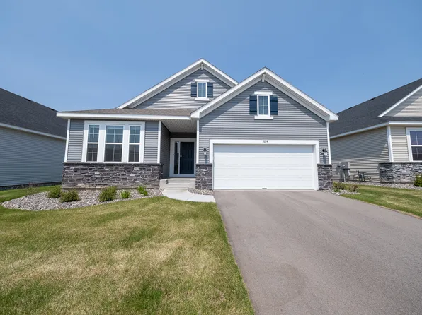 7624 38th St N, Oakdale, MN 55128