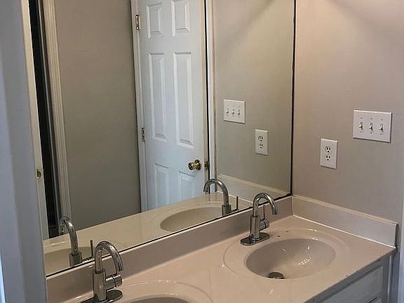 4th image of 2056 Cornerstone Dr