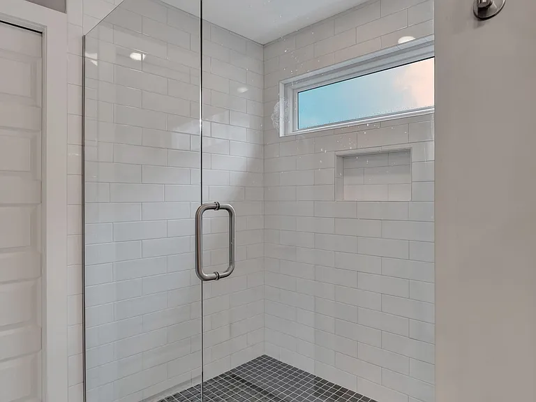 2038 Straightway Ave — Photo 8