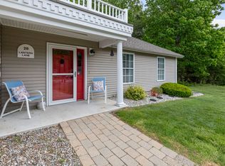 28 Lantern Ln, Kingston, NH 03848