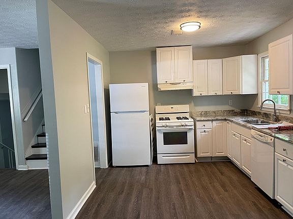 3rd image of 1326 Candlelite Ln