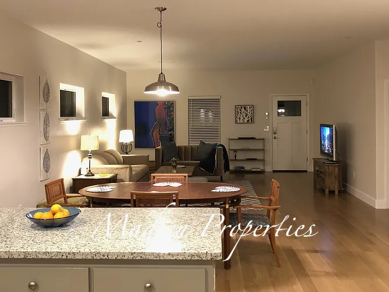1481 Montgomery St — Photo 5
