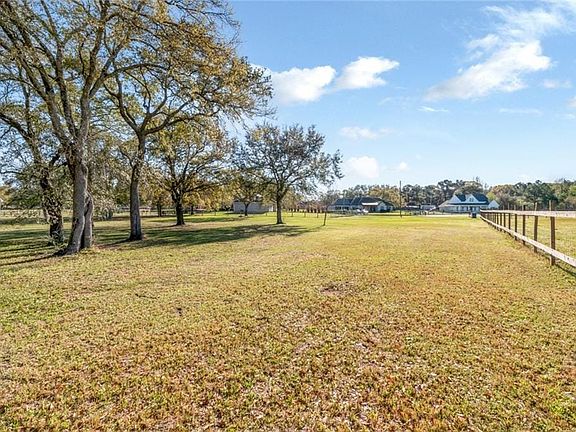 3rd image of 0 Summer Oaks Ct