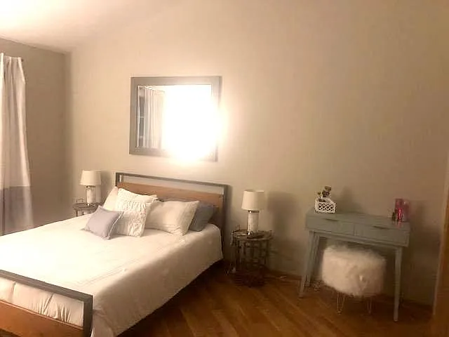 Huge Master Bedroom 17x14ft!