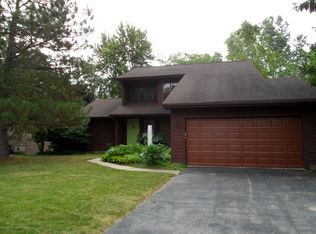 5298 Bear Lake Dr, East Lansing, MI